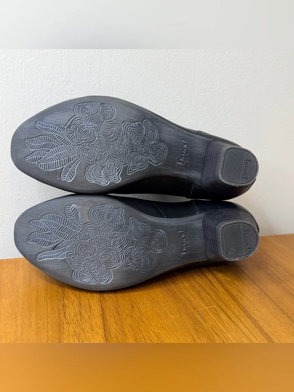 Think! Aida Black Leather Pumps Women’s Size 5.5 Comfort Shoes Handcrafted